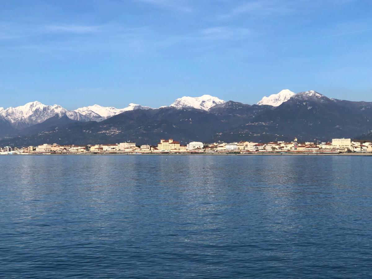 Apartamento Riva Dei Fiori Viareggio Exterior foto
