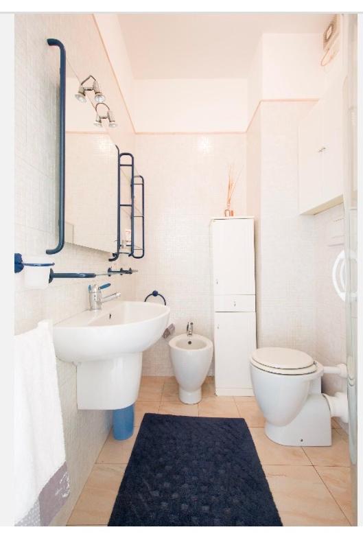 Apartamento Riva Dei Fiori Viareggio Exterior foto